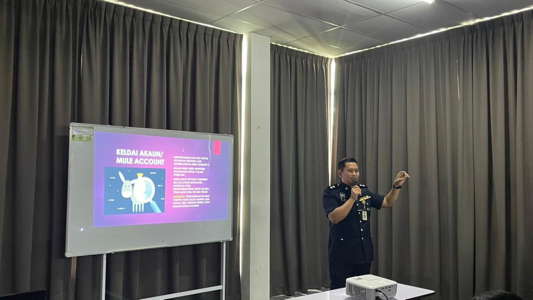 Program Ceramah Keldai Akaun di YAHOS Metrocity