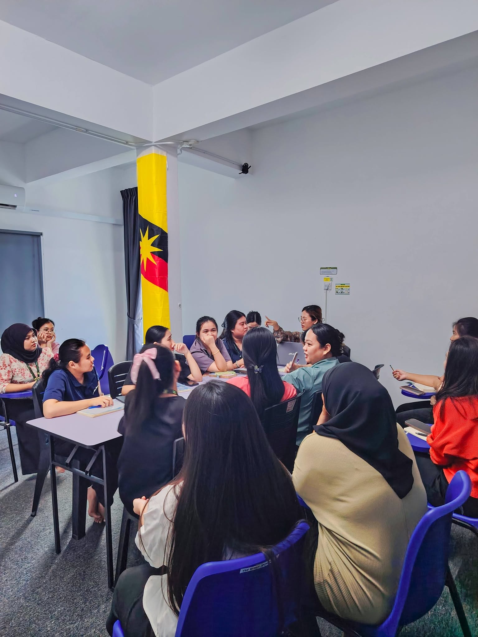 Perjumpaan PP dan MPP Yahos Miri bagi perancangan aktiviti sambutan Hari Guru & Sambutan Gawai