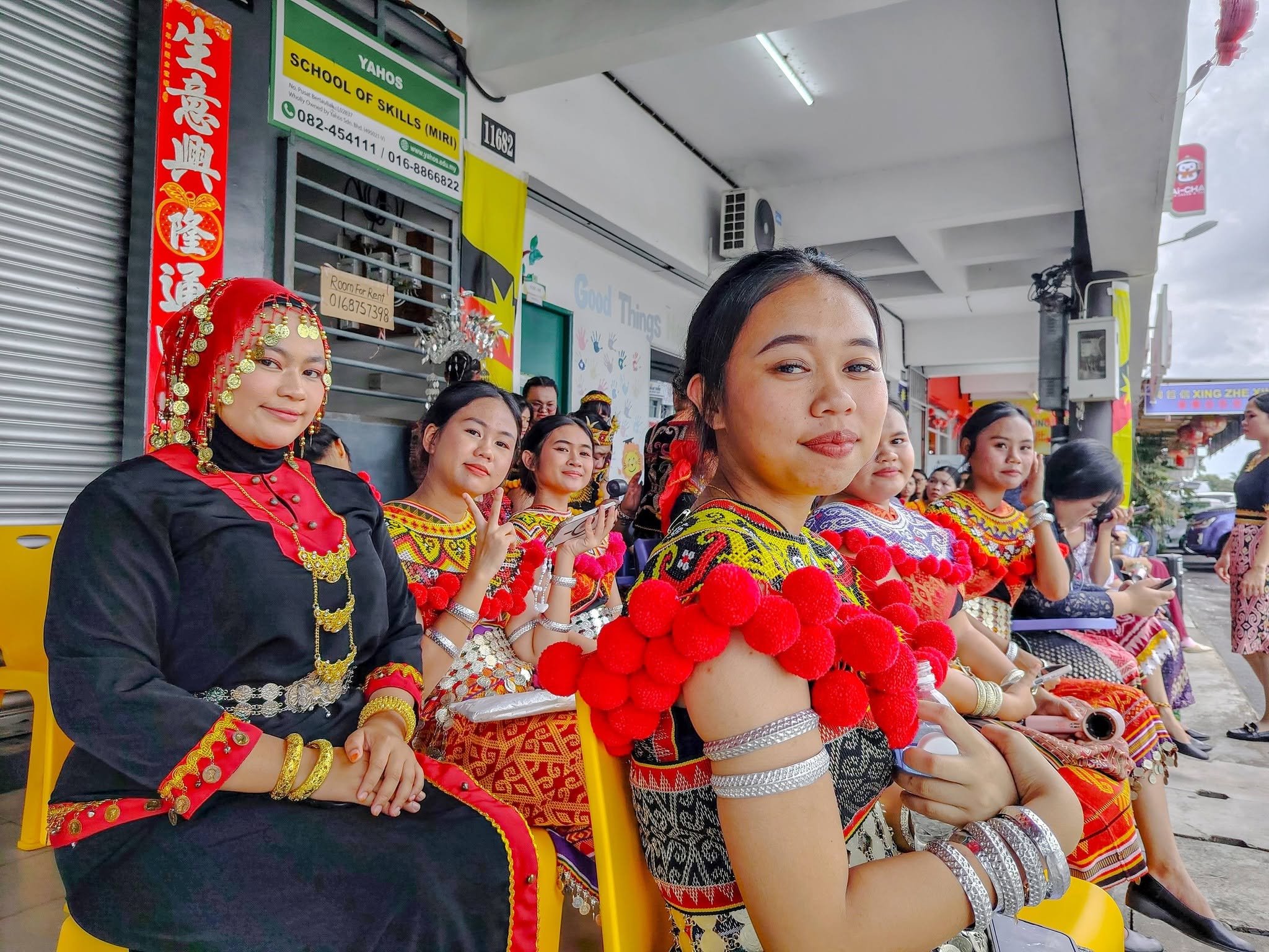 Sambutan Hari Guru dan Hari Gawai di Yahos School Of Skills Miri