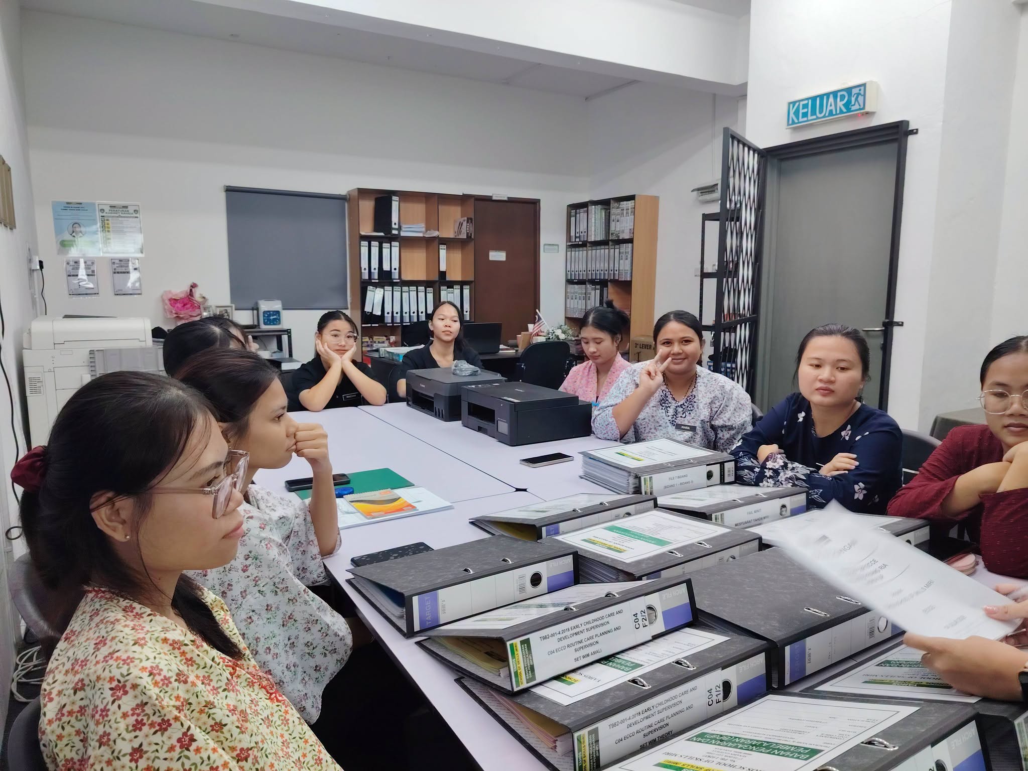 SESI PERJUMPAAN PELATIH BAGI PROGRAM SUKANEKA RIANG RIA 2026