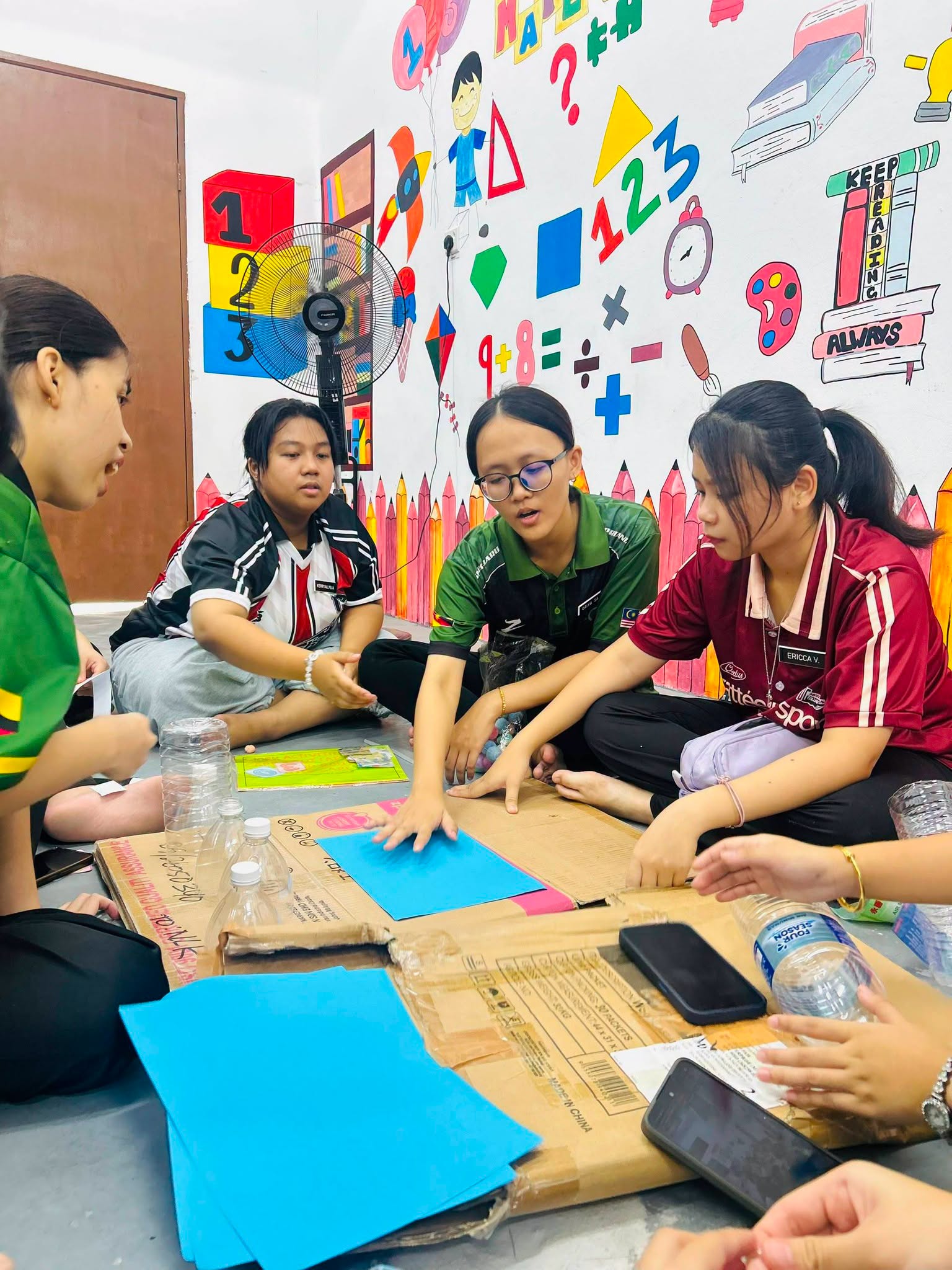 Aktiviti Penghasilan Alat Bantu Mengajar (ABM) - pelatih YAHOS SCHOOL OF SKILLS MIRI 